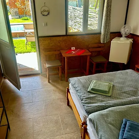 Къмпинг - Vacation Rooms, And Caravaning *