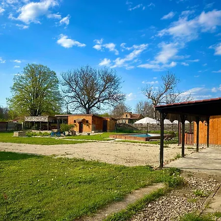 - Vacation Rooms, And Caravaning *