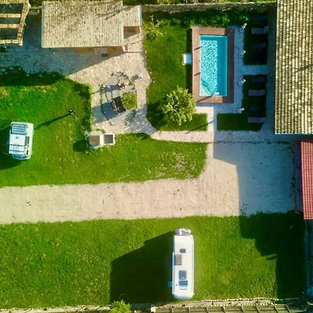 - Vacation Rooms, And Caravaning Къмпинг Плиска