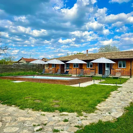 - Vacation Rooms, And Caravaning Къмпинг *
