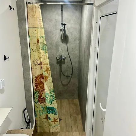 Къмпинг - Vacation Rooms, And Caravaning